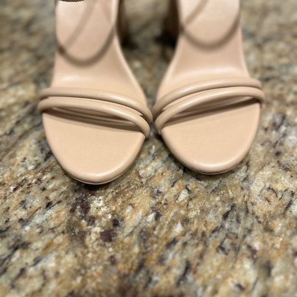 Steve Madden Harrlow Sandals/heels 9 - Picture 4 of 7